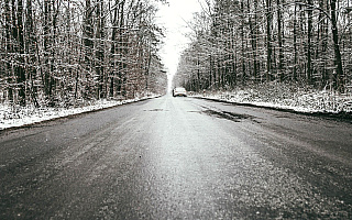 IMGW prognozuje opady śniegu, miejscami będzie ślisko IMGW prognozuje opady śniegu, miejscami będzie ślisko